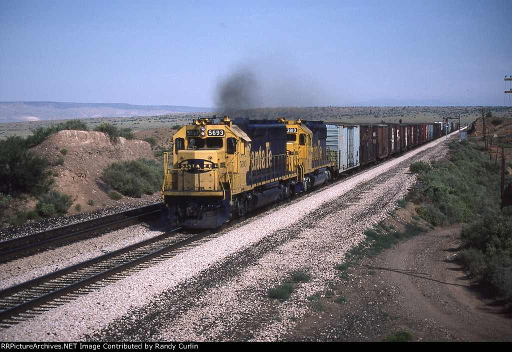 ATSF 5693 near Dalies